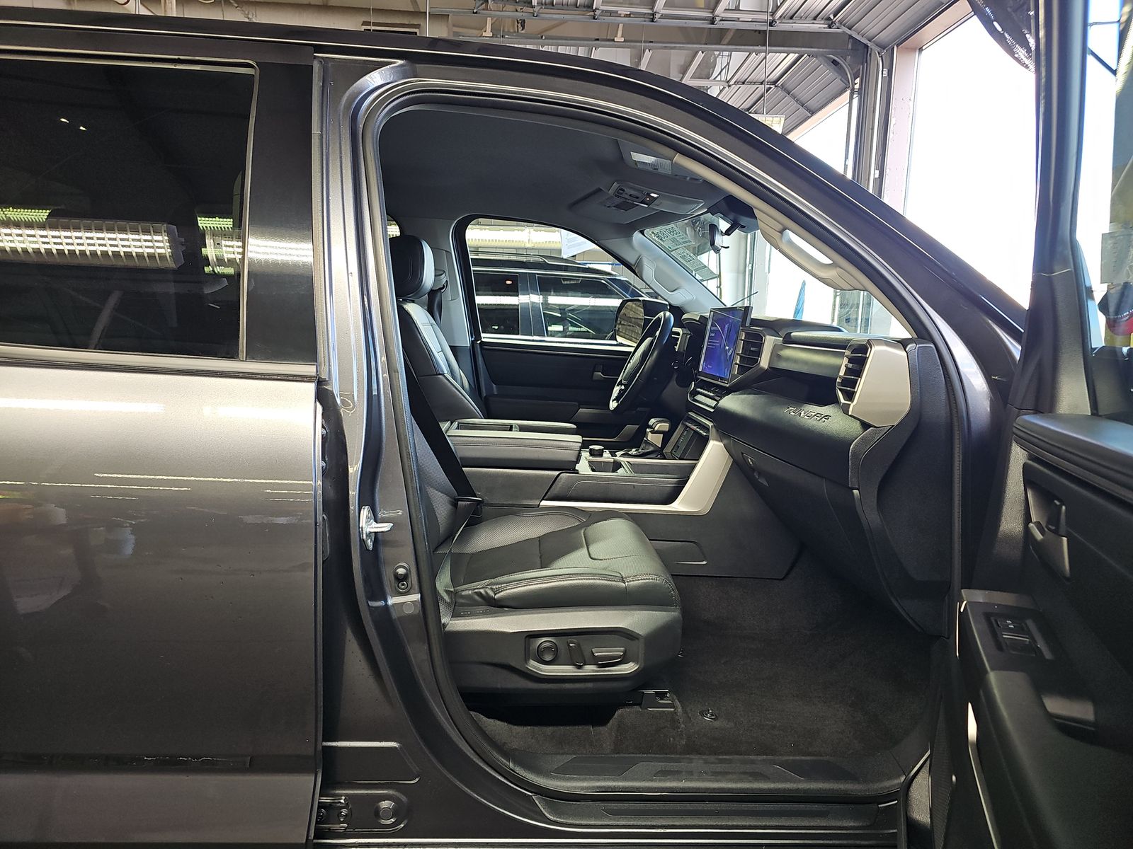 2023 Toyota Tundra SR5 AWD