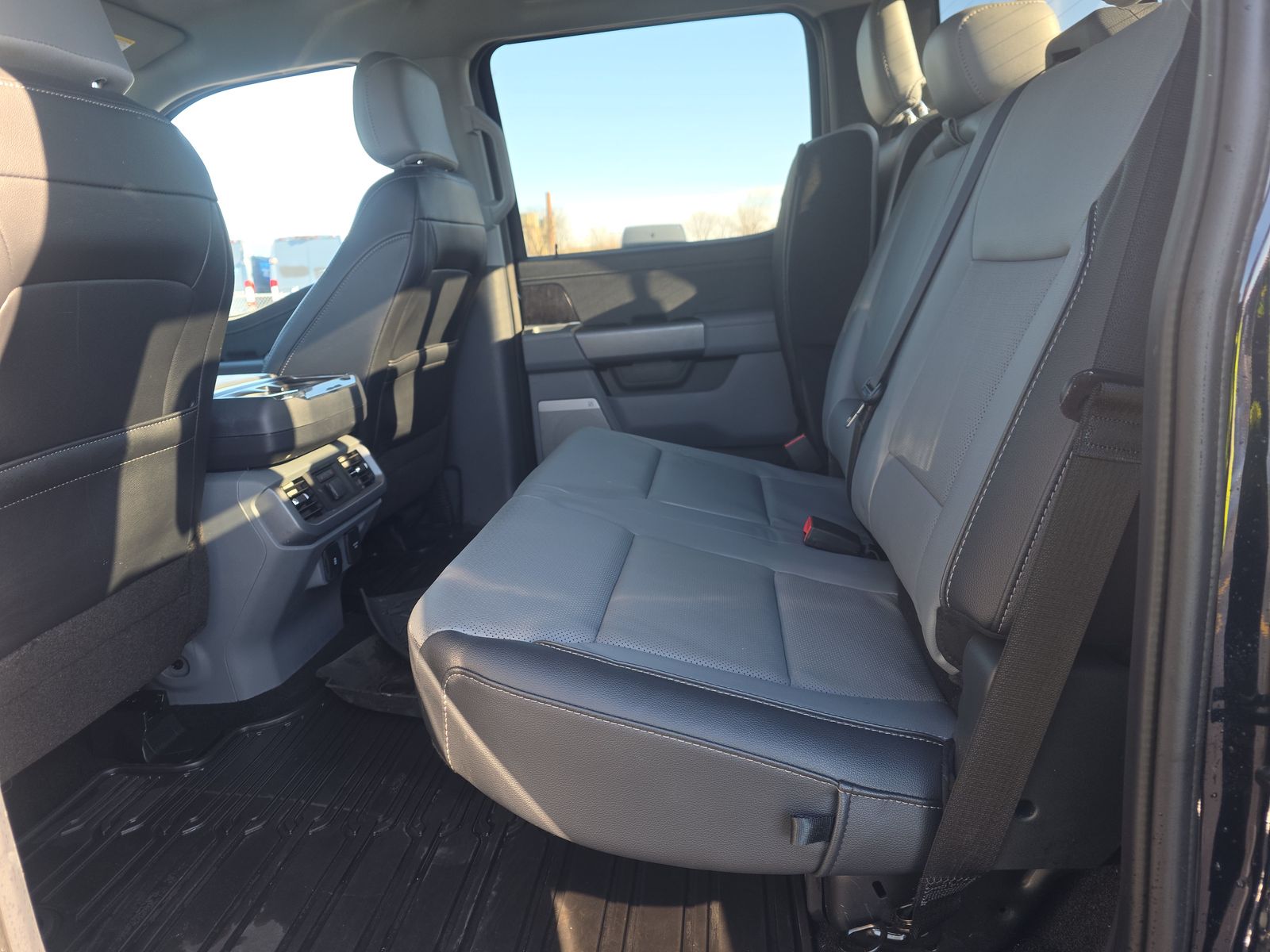 2022 Ford F-150 Hybrid Lariat AWD