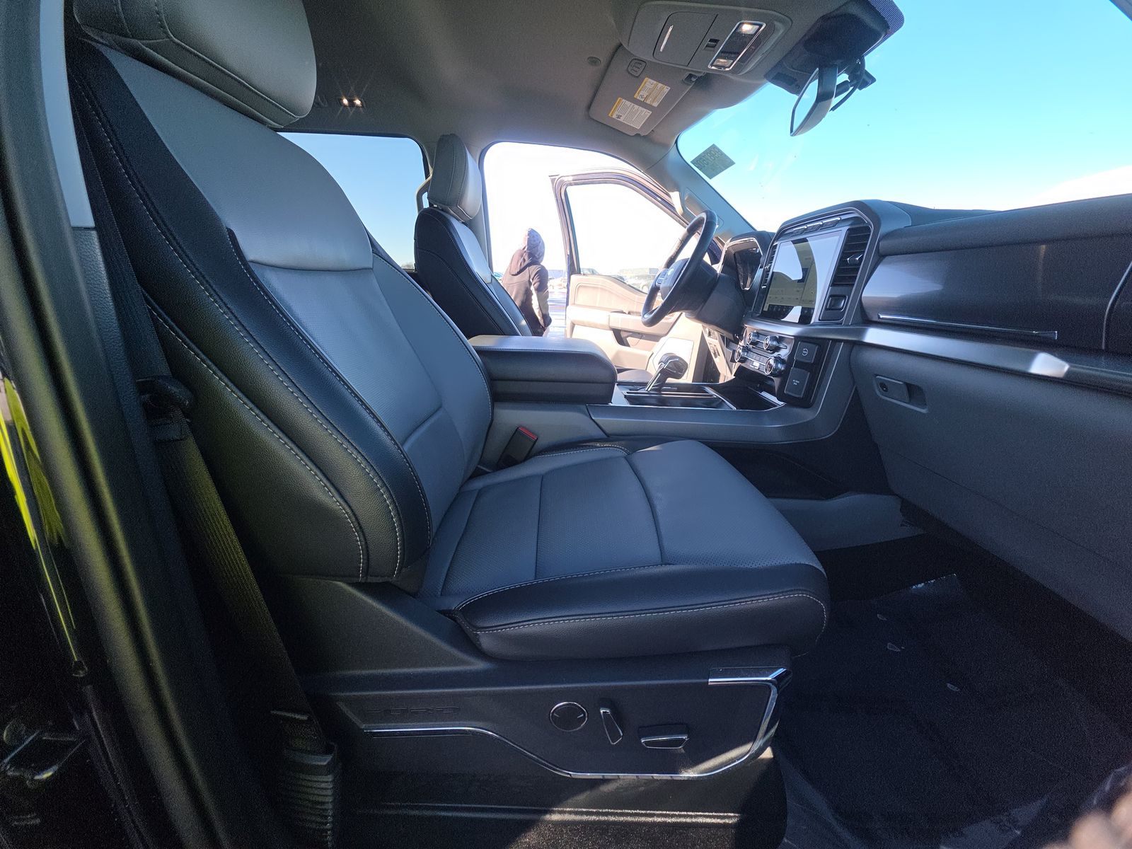 2022 Ford F-150 Hybrid Lariat AWD