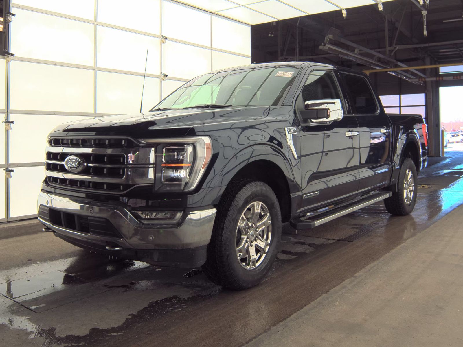 2022 Ford F-150 Hybrid Lariat AWD