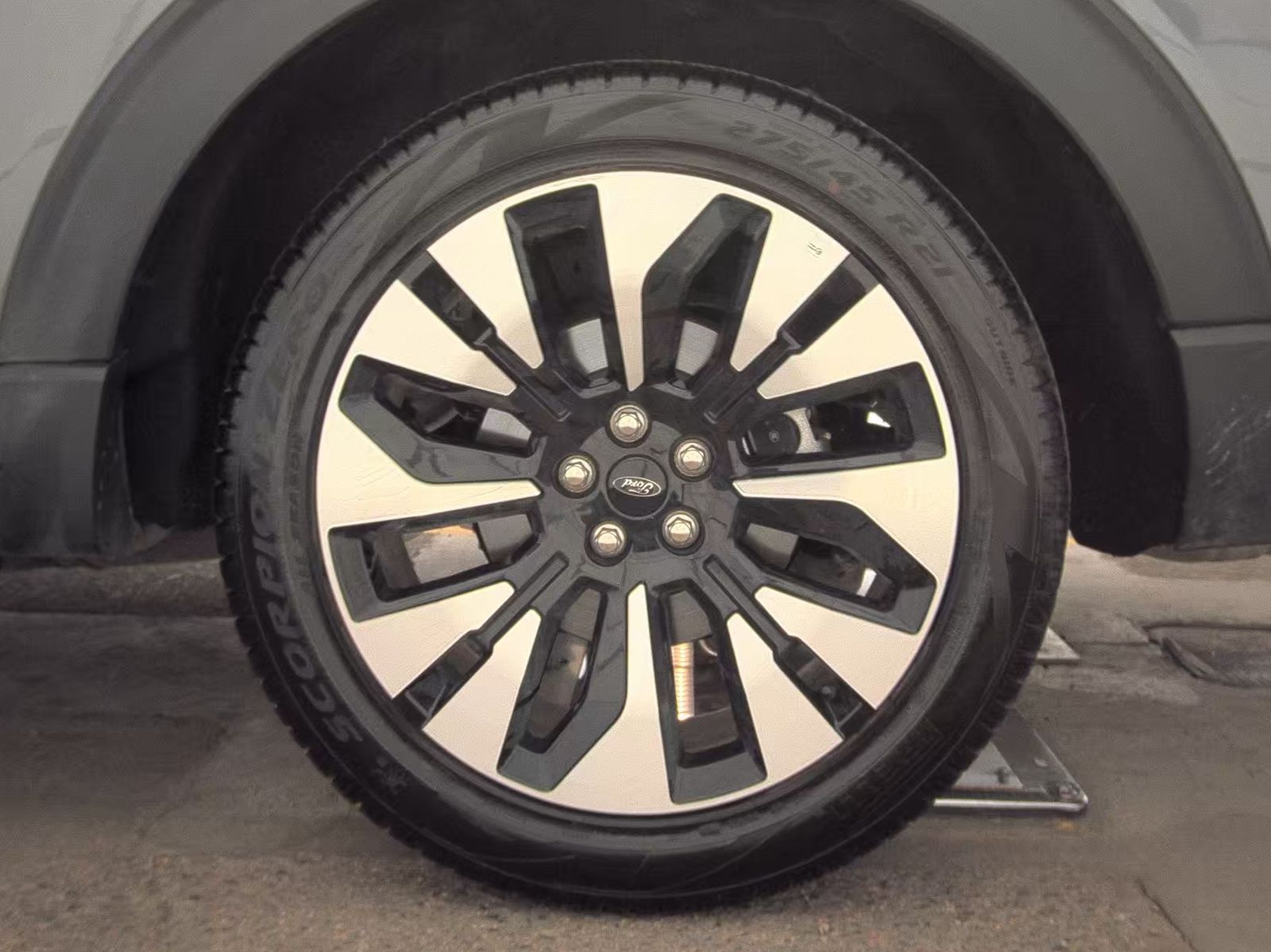 2025 Ford Explorer Platinum AWD