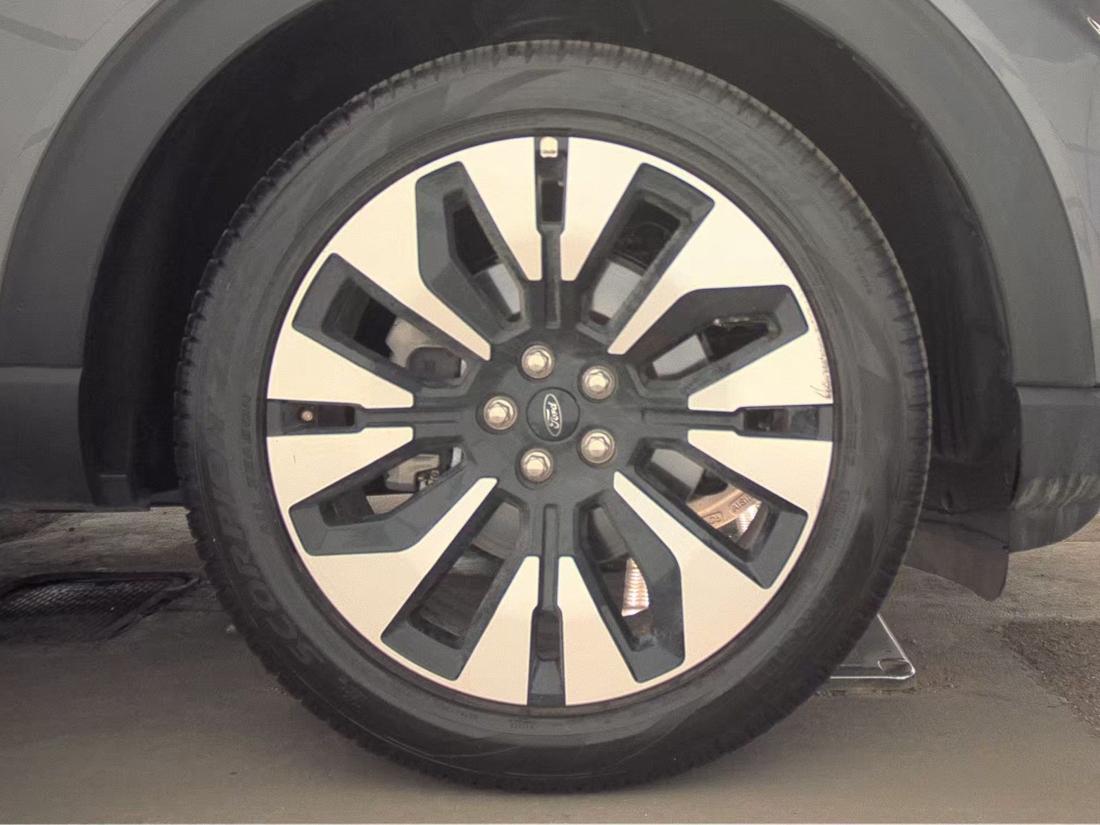 2025 Ford Explorer Platinum AWD