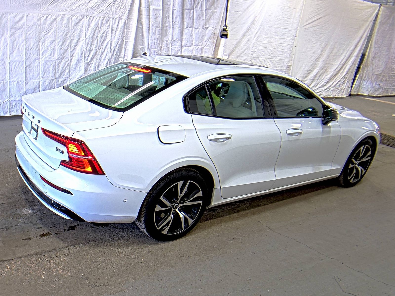 2024 Volvo S60 B5 Plus AWD