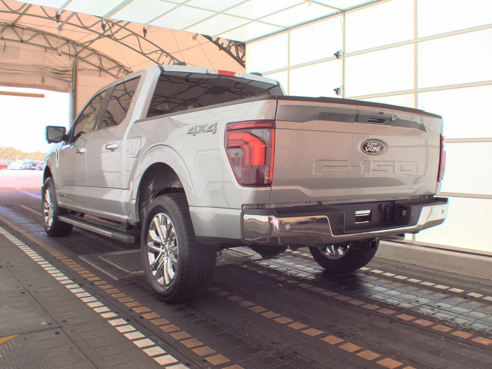 2025 Ford F-150 Hybrid Lariat AWD