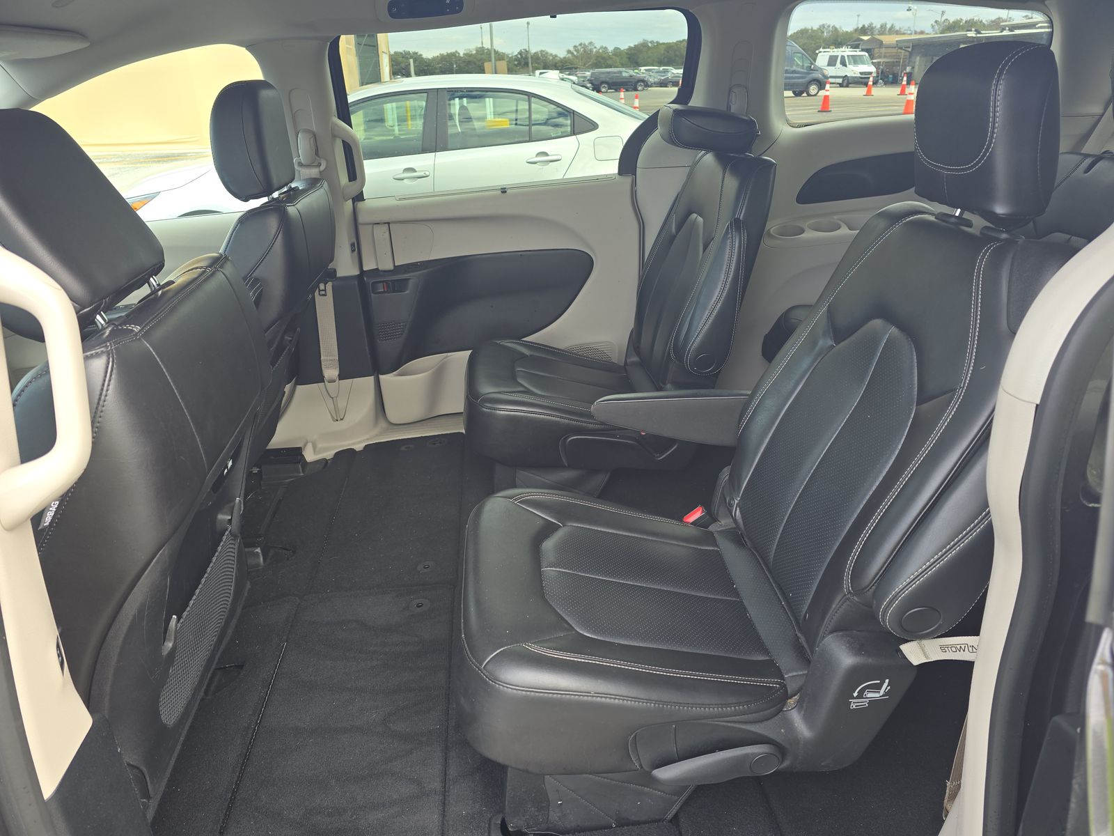 2023 Chrysler Pacifica Touring L FWD