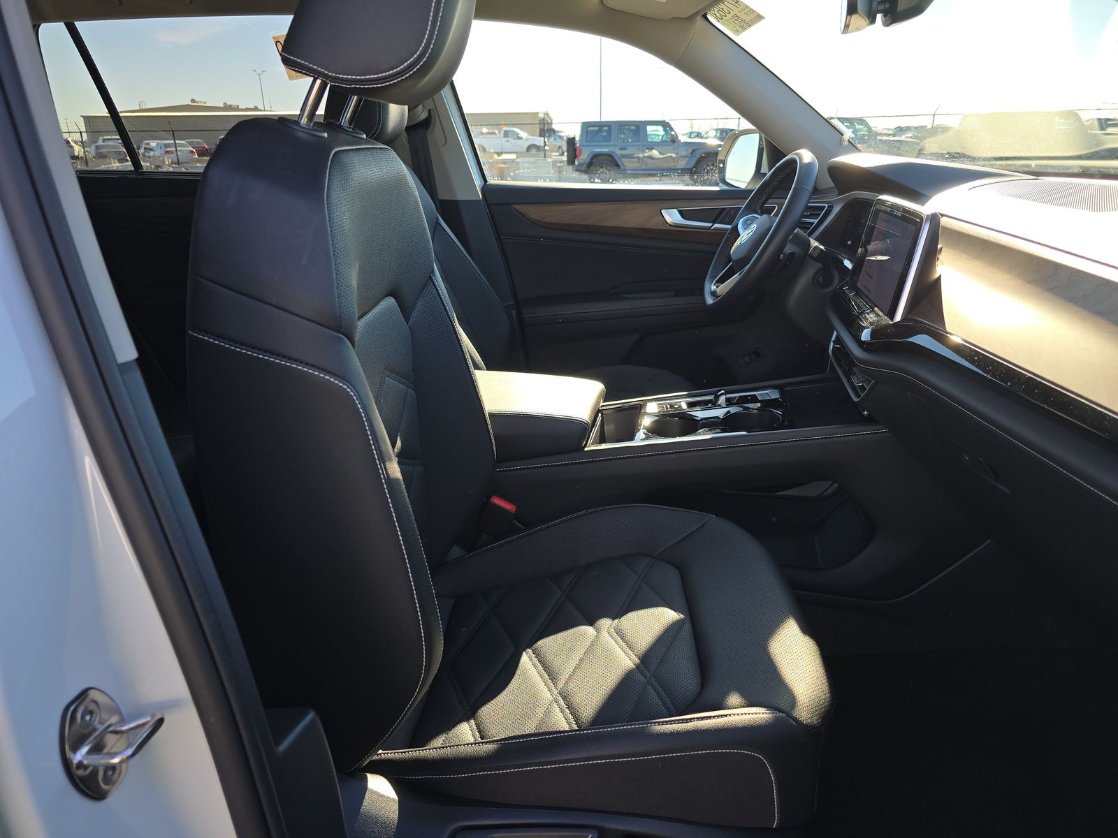 2025 Volkswagen Atlas 2.0T SE AWD