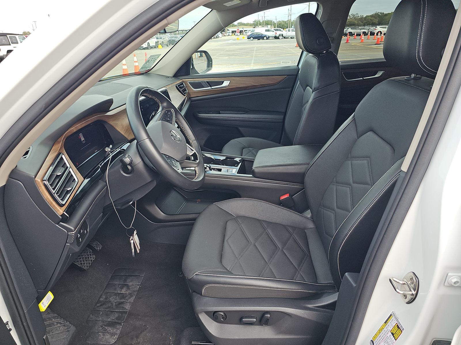 2024 Volkswagen Atlas 2.0T SE FWD