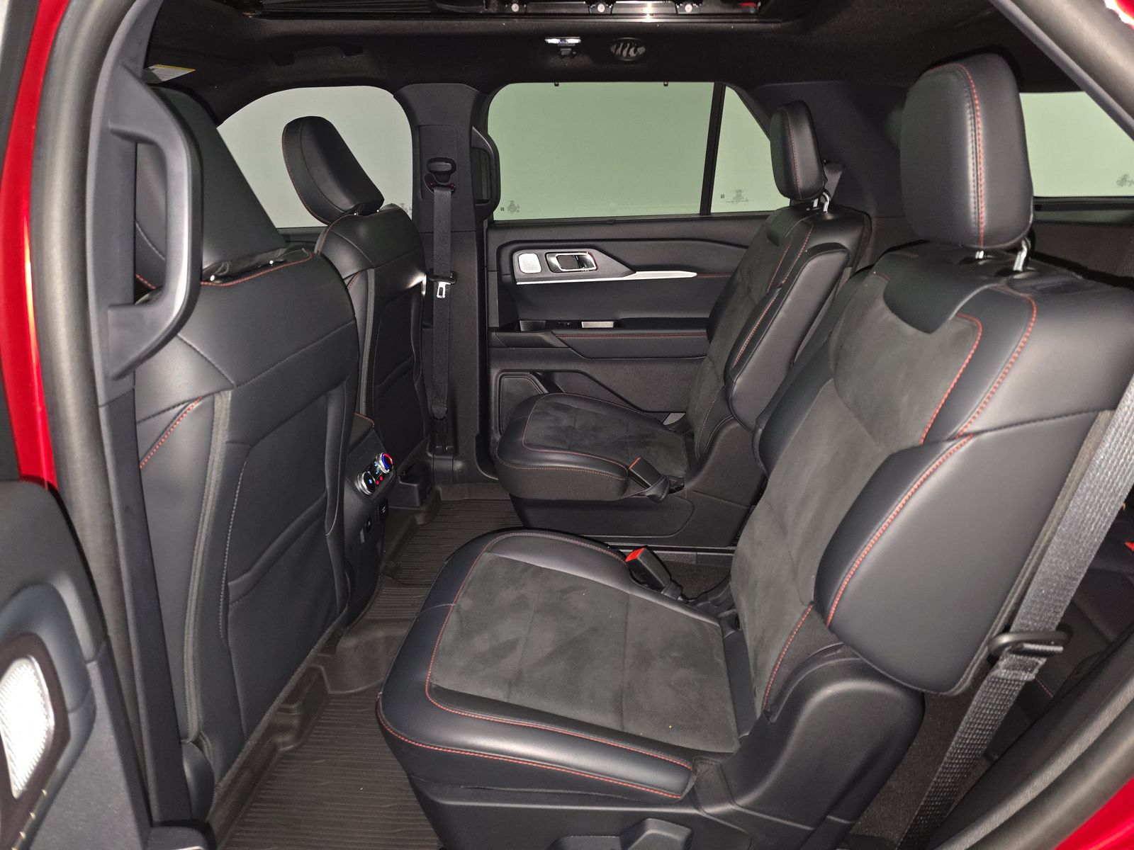 2025 Ford Explorer ST AWD