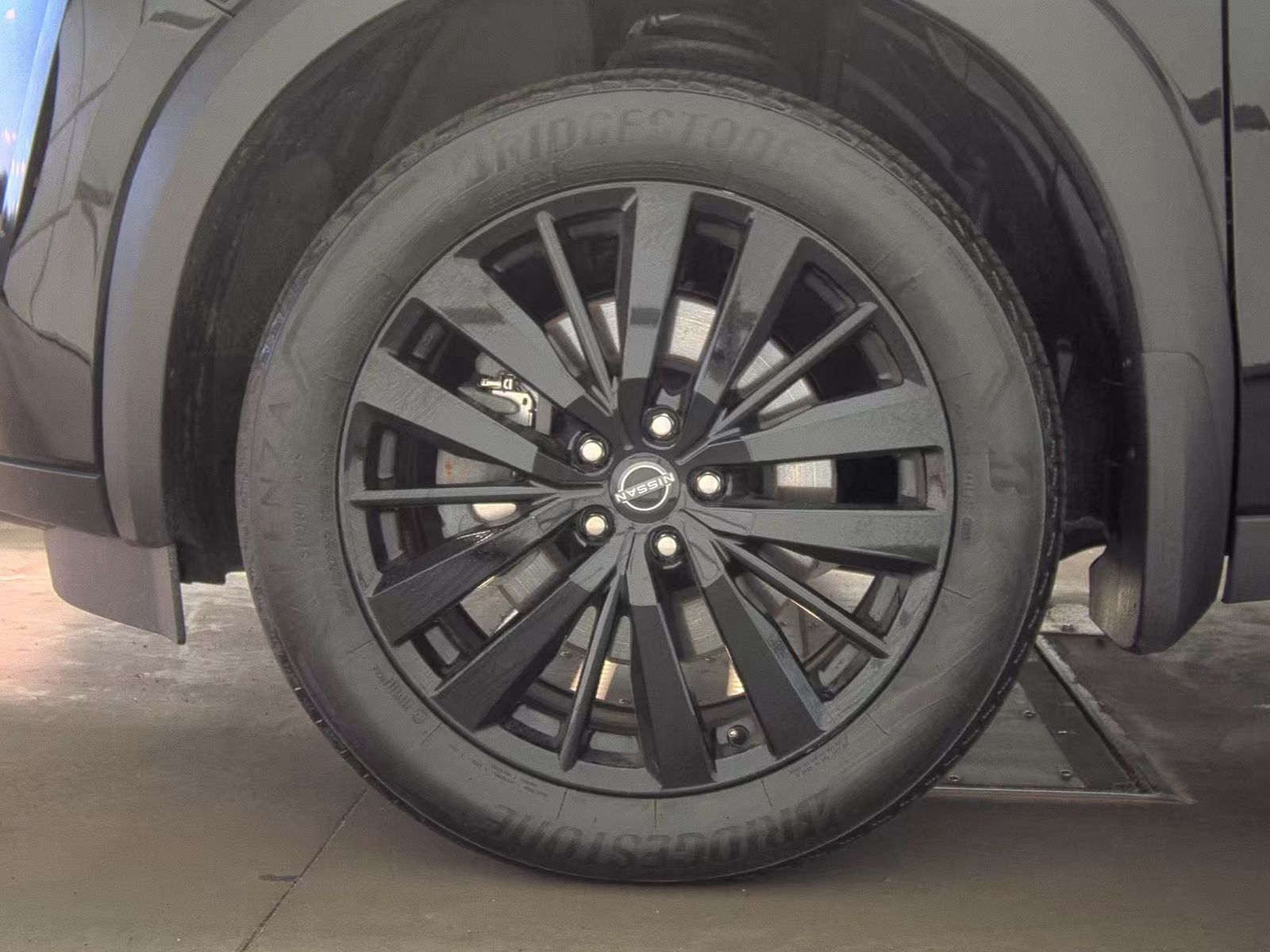 2024 Nissan Pathfinder Platinum AWD