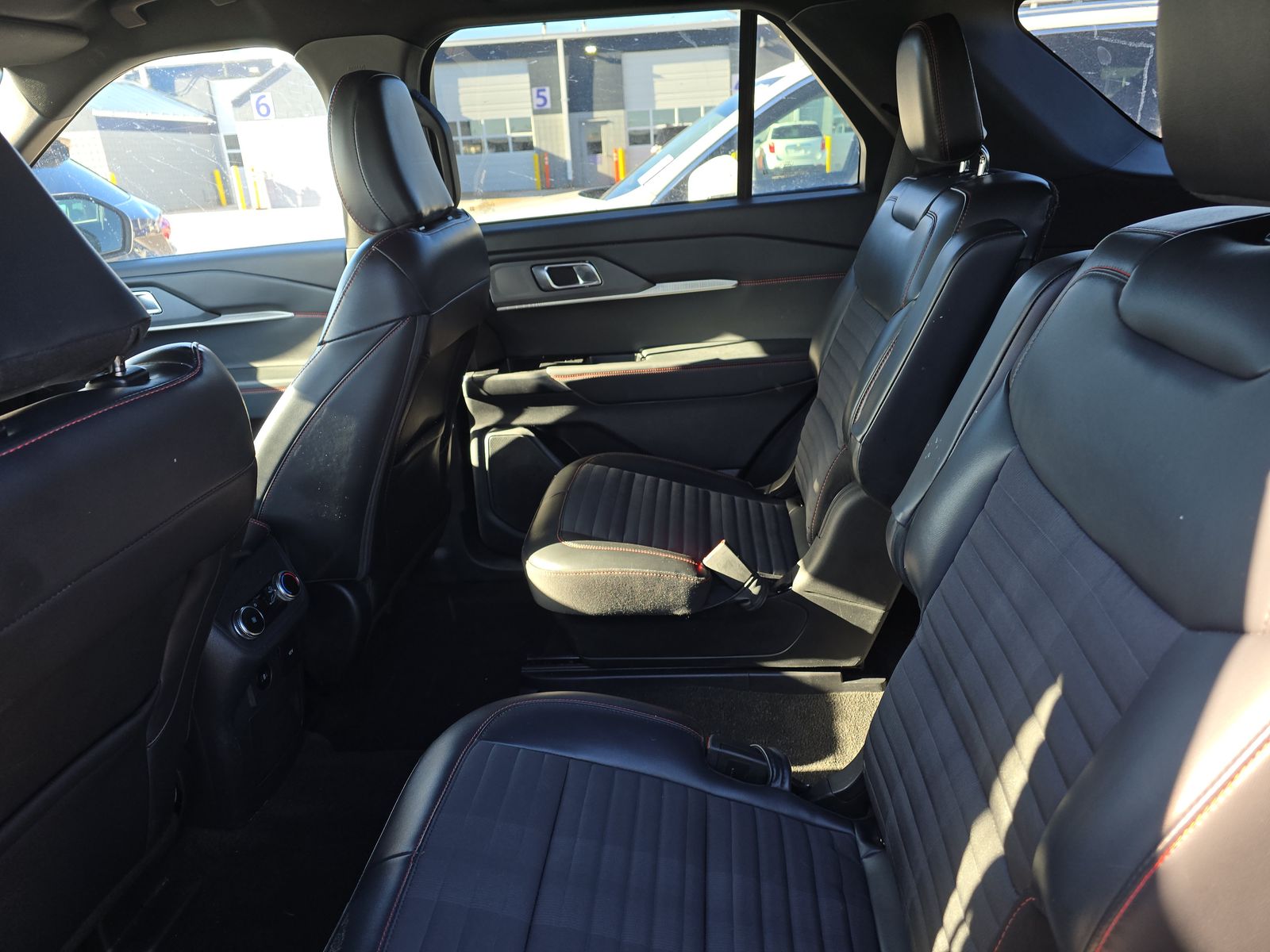 2025 Ford Explorer ST-Line AWD