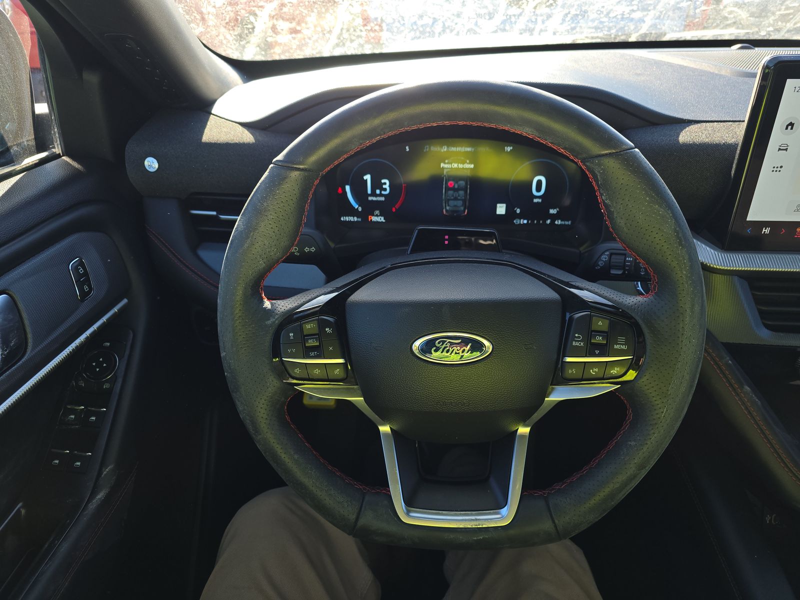 2025 Ford Explorer ST-Line AWD