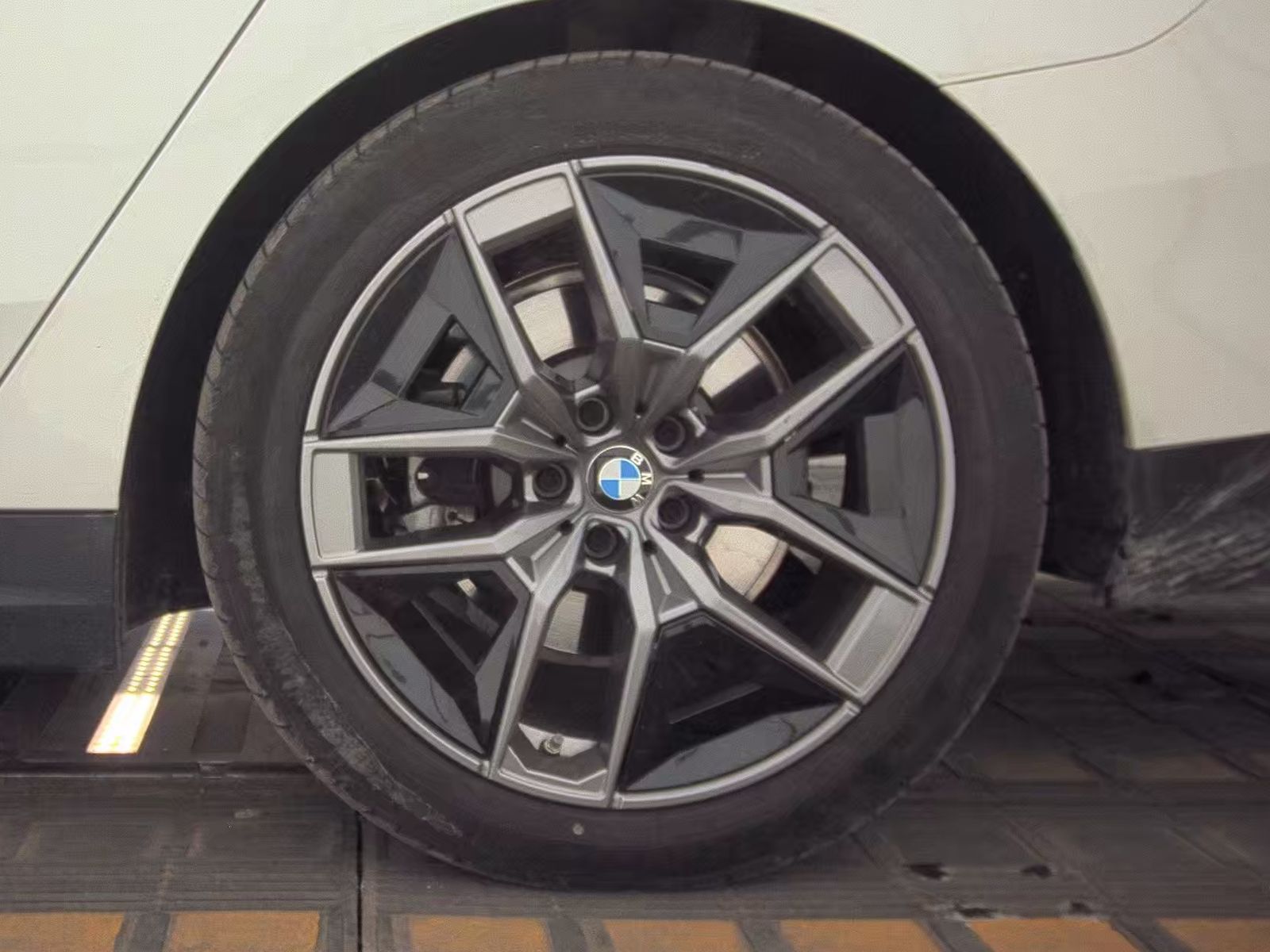 2026 BMW 5 Series 530i xDrive AWD