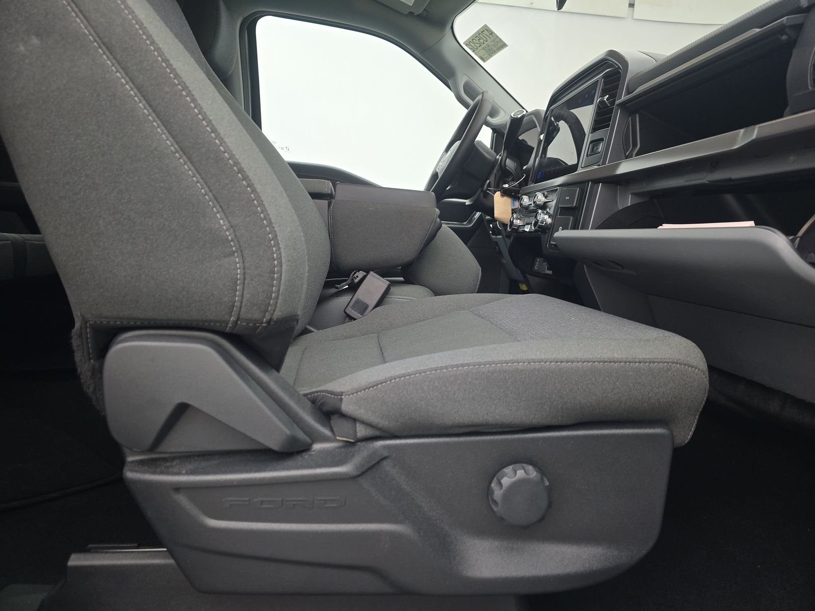 2025 Ford F-150 XLT AWD