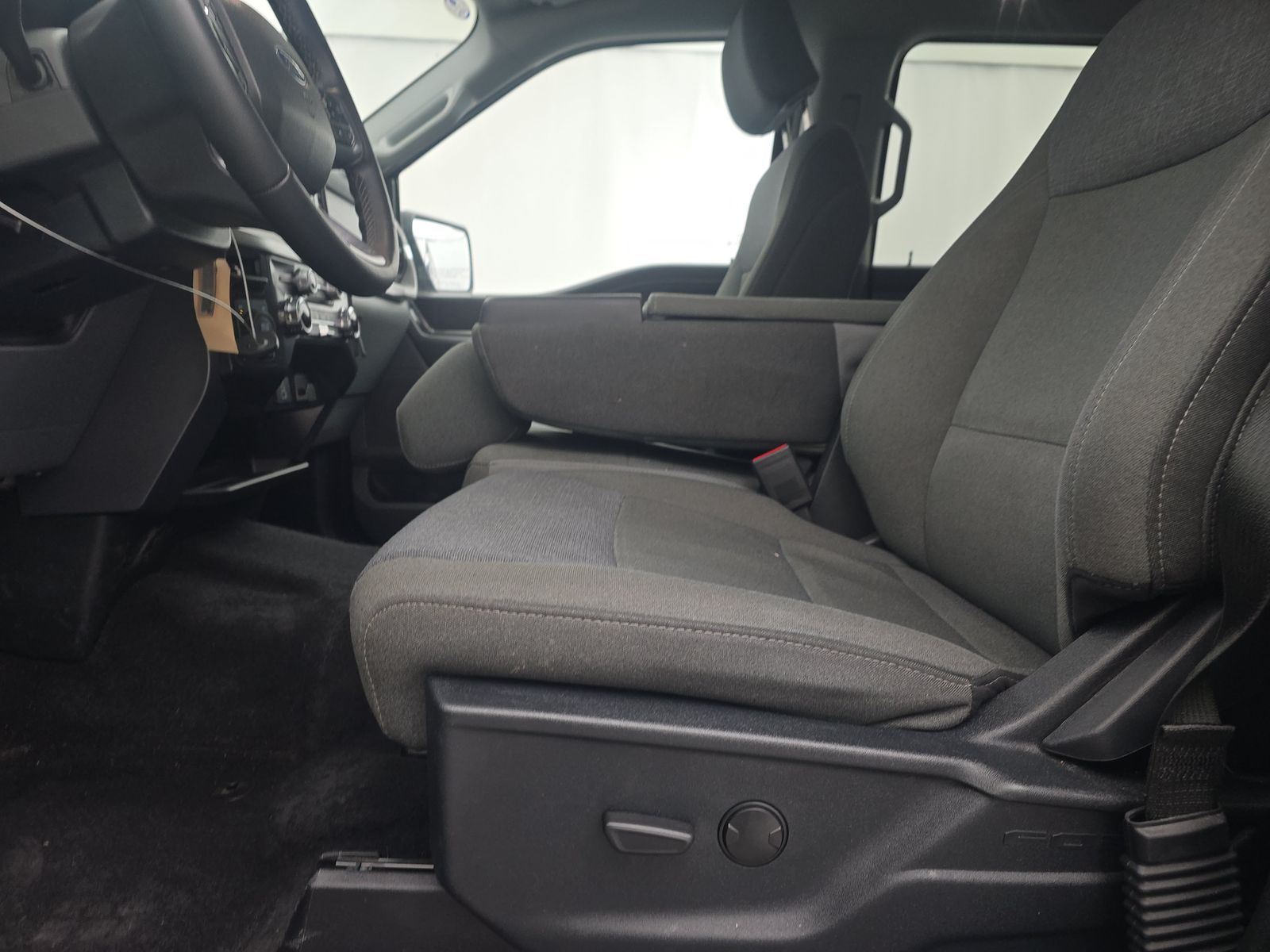 2025 Ford F-150 XLT AWD