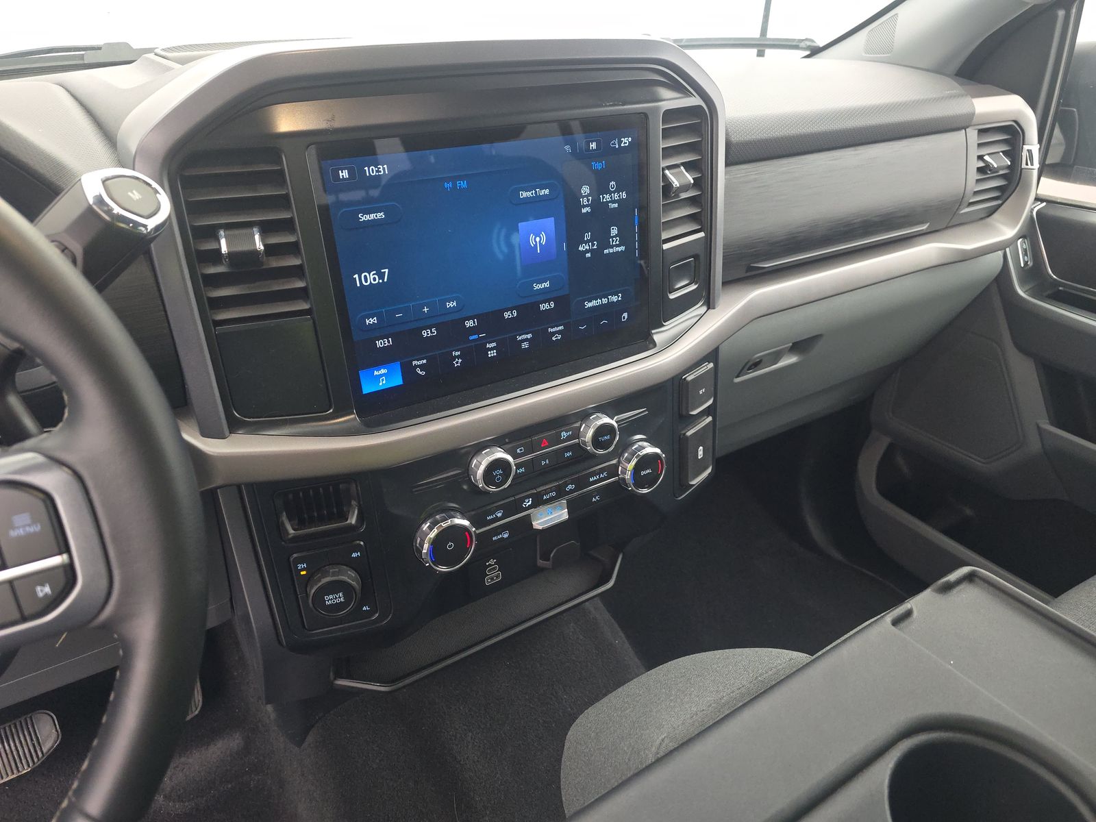 2025 Ford F-150 XLT AWD