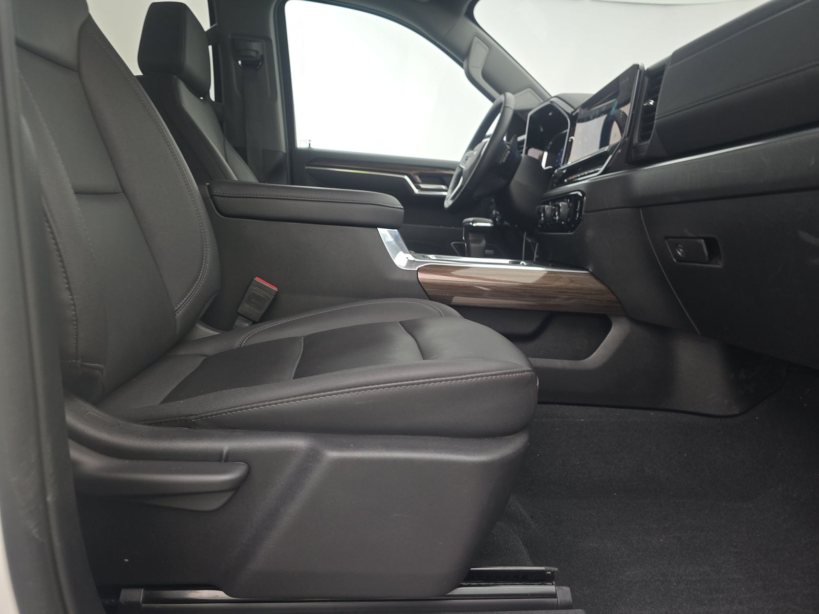 2025 Chevrolet Silverado 1500 RST AWD