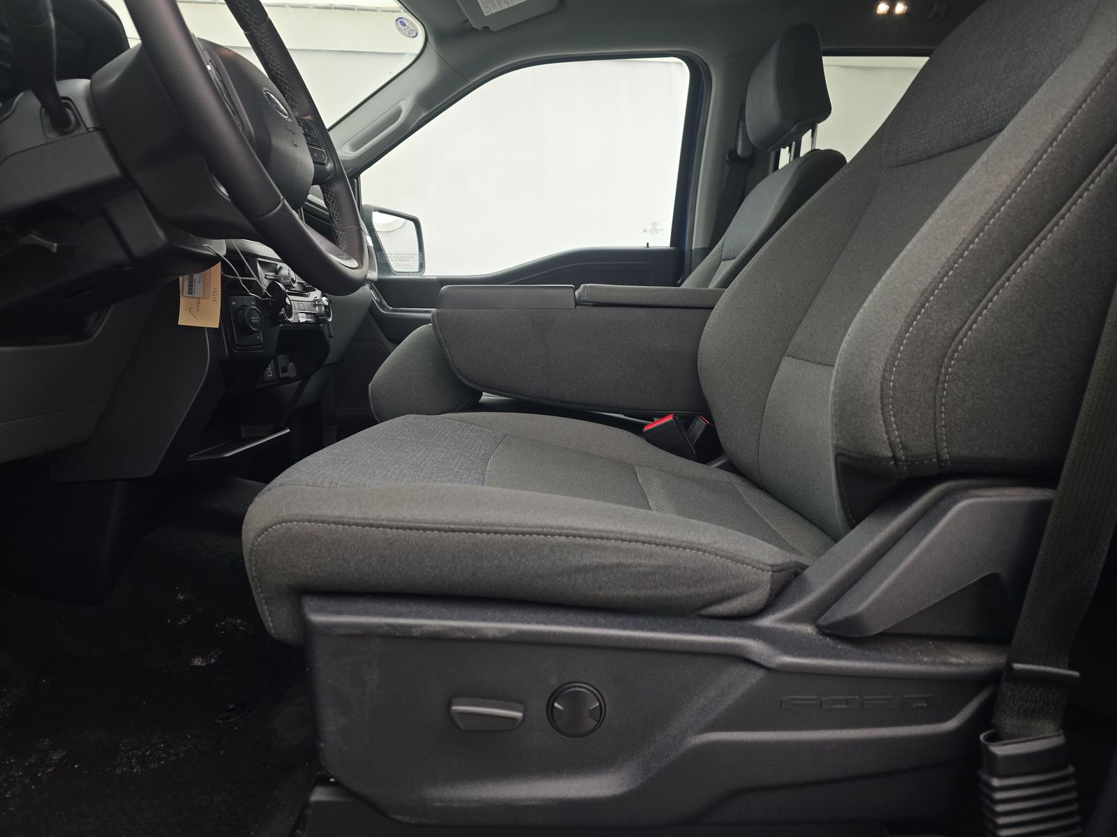 2025 Ford F-150 XLT AWD