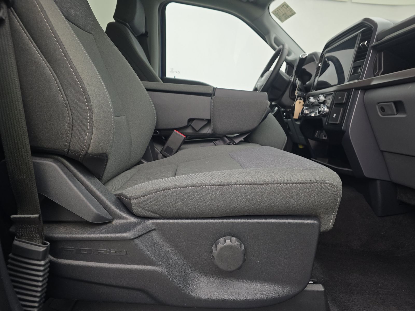 2025 Ford F-150 XLT AWD