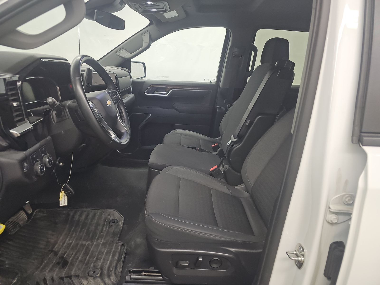 2025 Chevrolet Silverado 1500 LT AWD