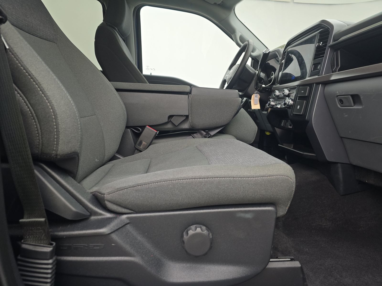 2025 Ford F-150 XLT AWD