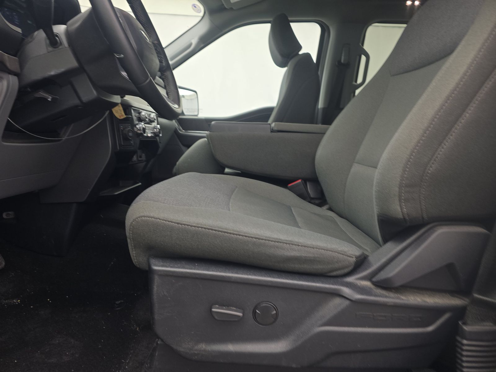 2025 Ford F-150 XLT AWD