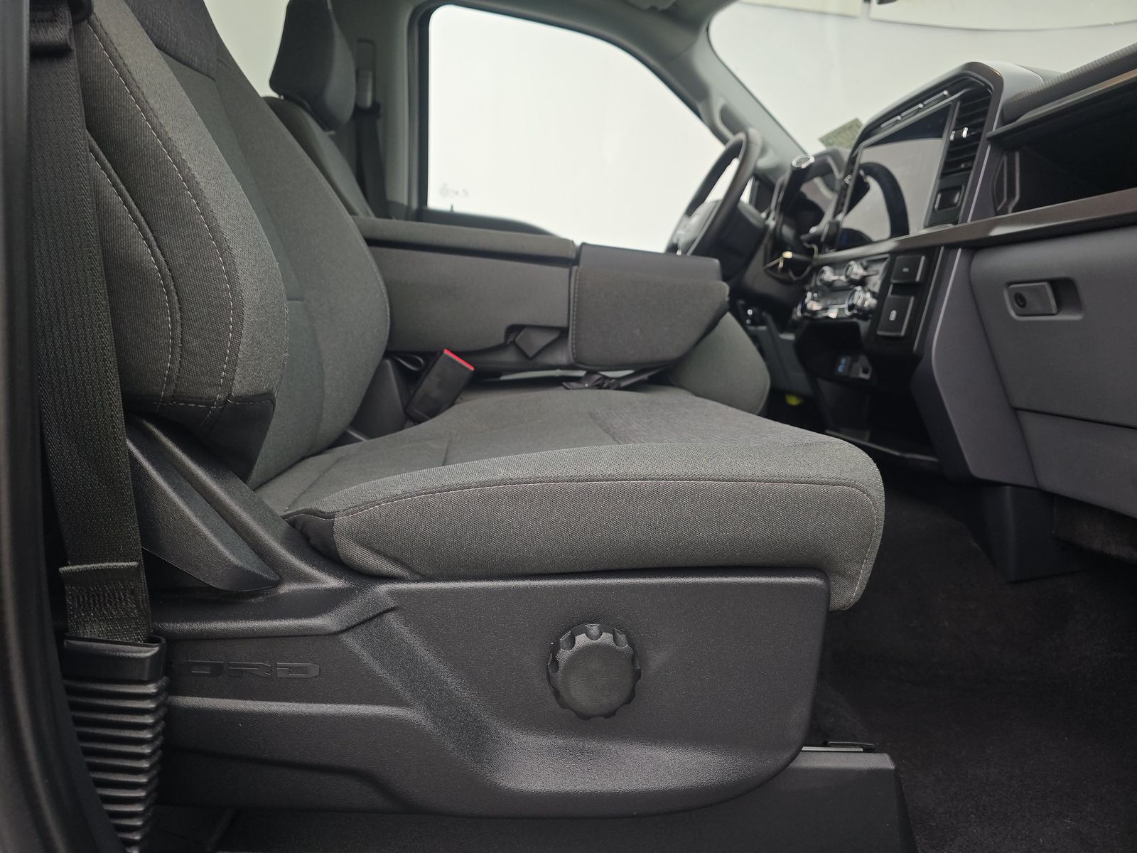 2024 Ford F-150 XLT AWD