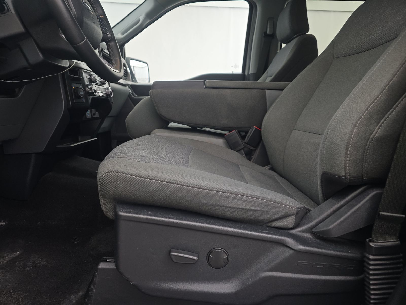 2024 Ford F-150 XLT AWD