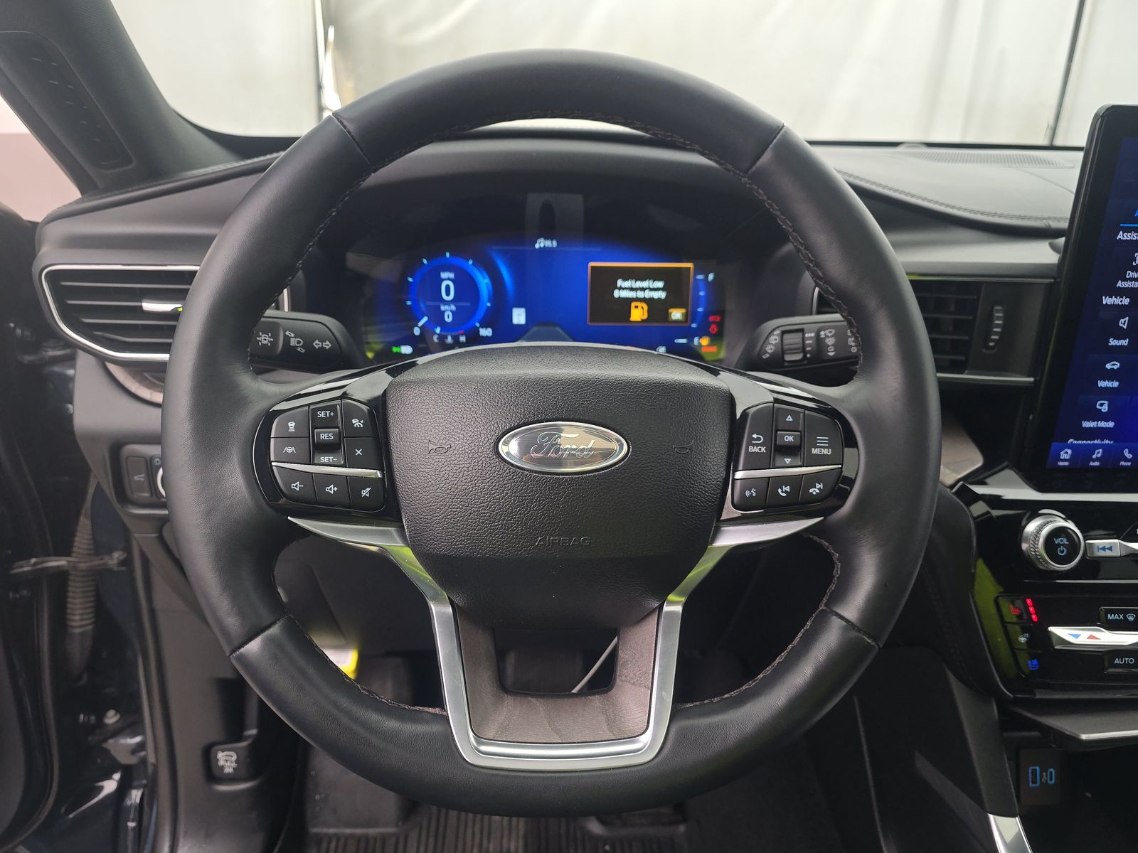 2023 Ford Explorer Platinum AWD