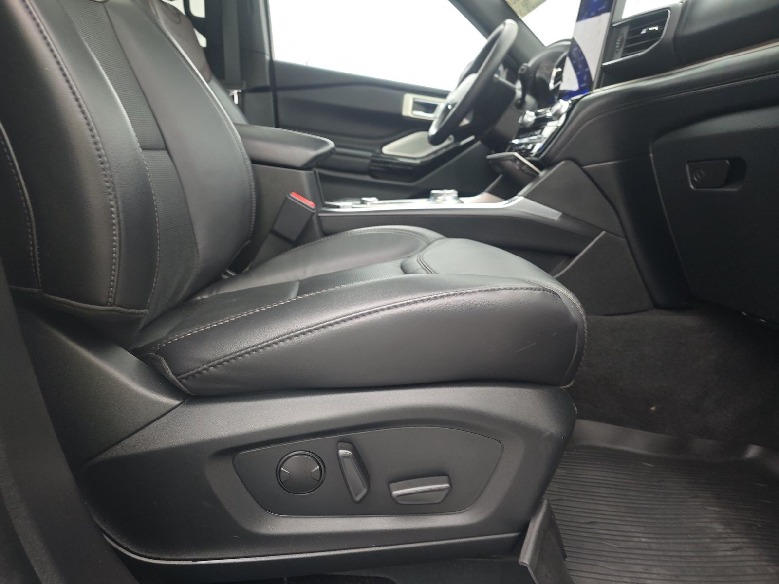 2023 Ford Explorer Platinum AWD