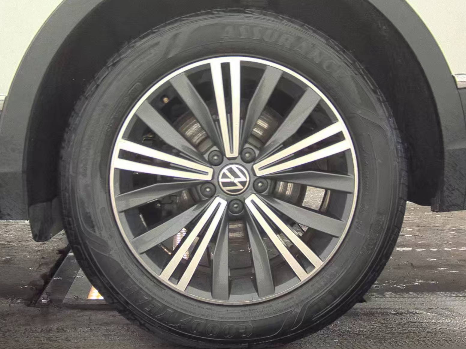 2024 Volkswagen Tiguan 2.0T Wolfsburg Edition FWD