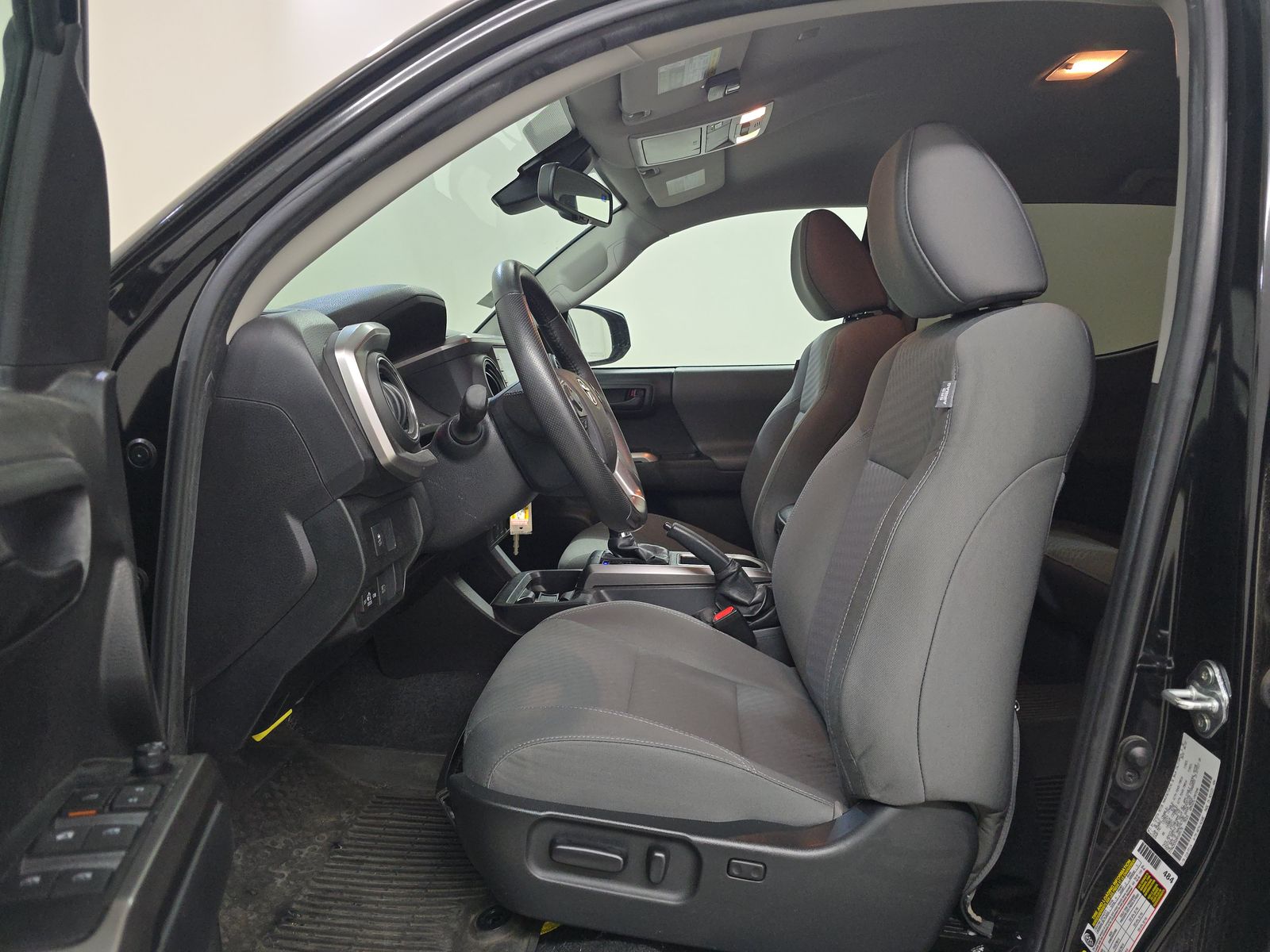 2022 Toyota Tacoma SR5 RWD