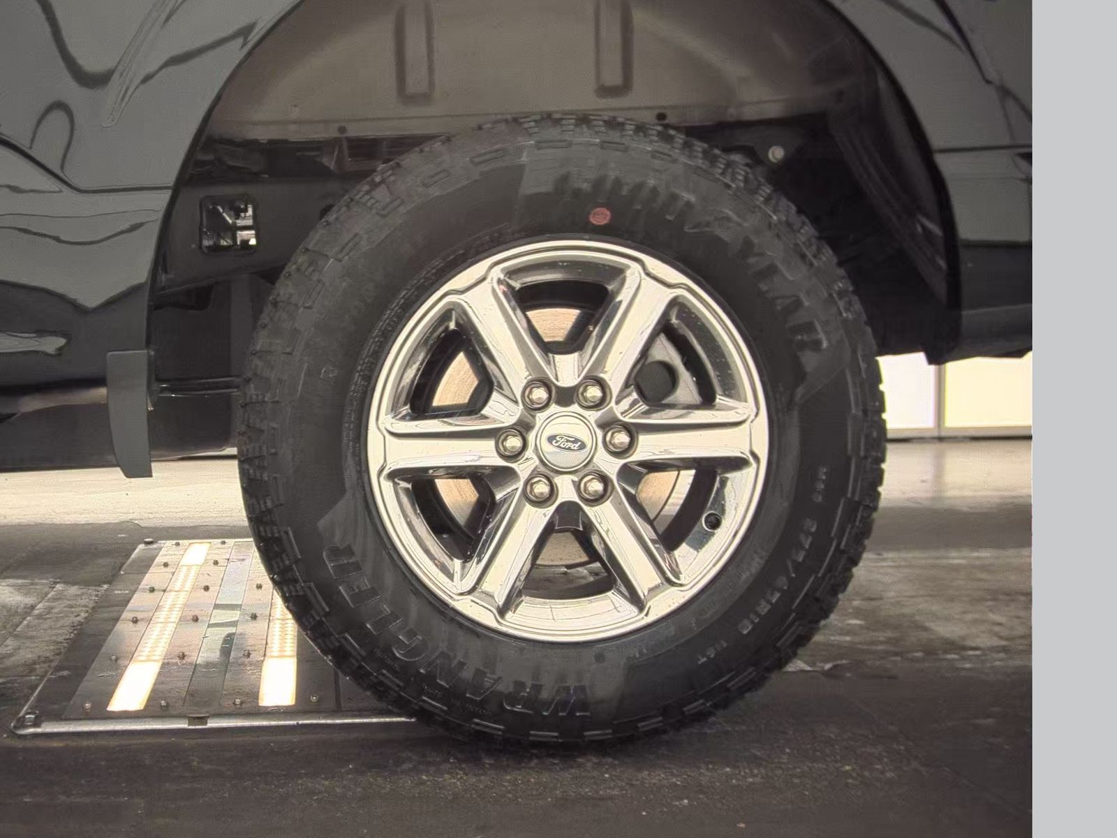 2025 Ford F-150 Hybrid XLT AWD