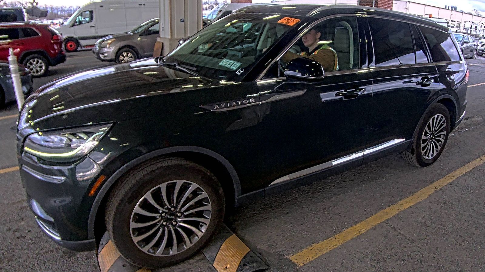 2022 Lincoln Aviator Standard AWD