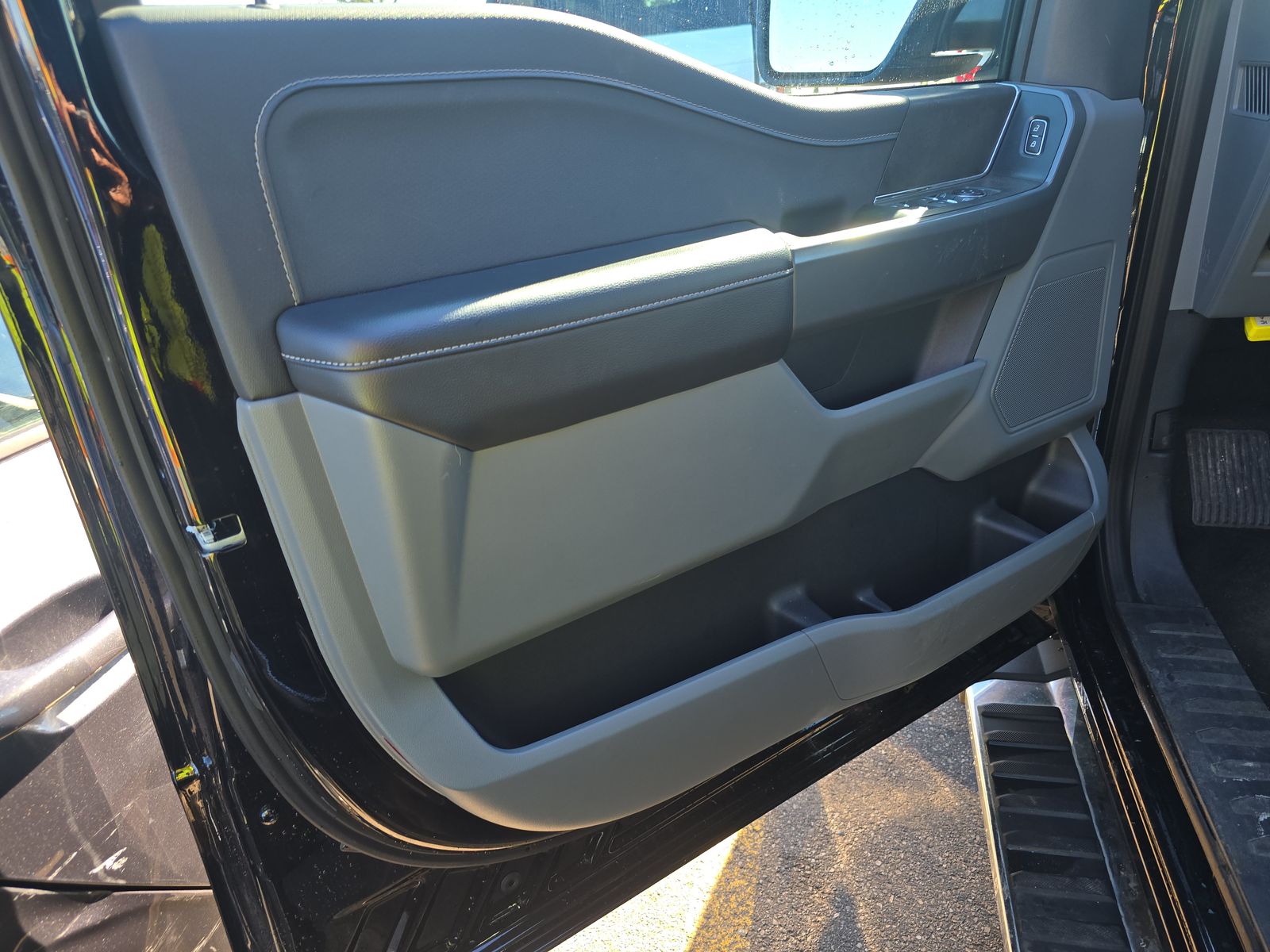 2025 Ford F-150 Hybrid XLT AWD