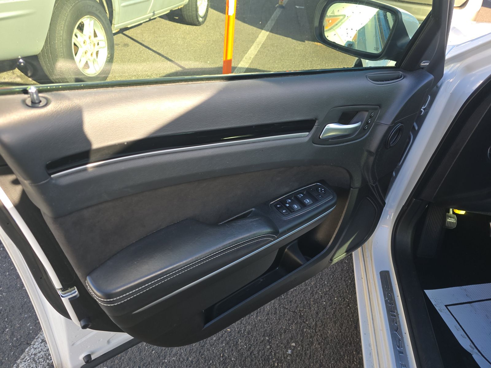 2023 Chrysler 300 C RWD