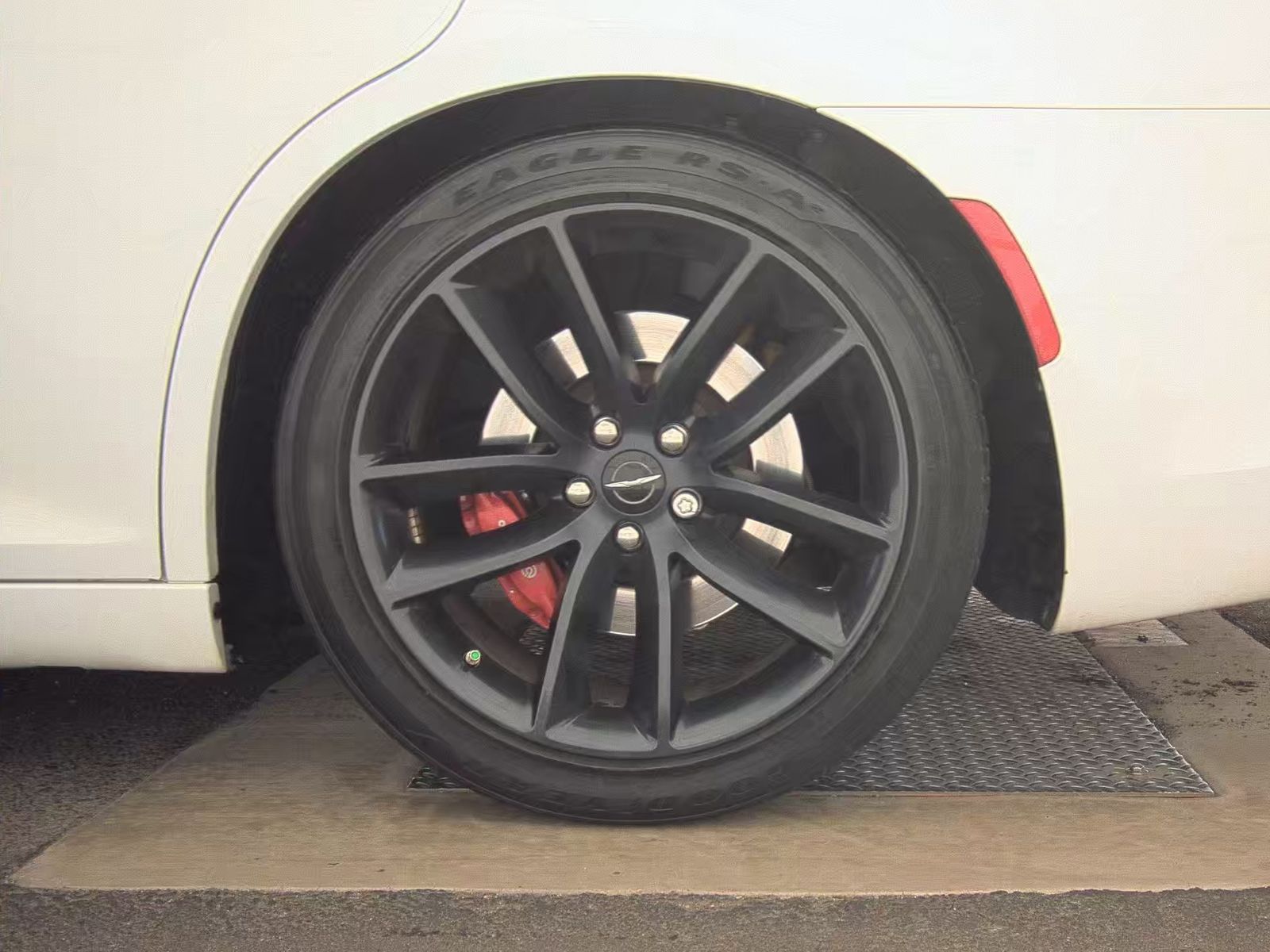 2023 Chrysler 300 C RWD