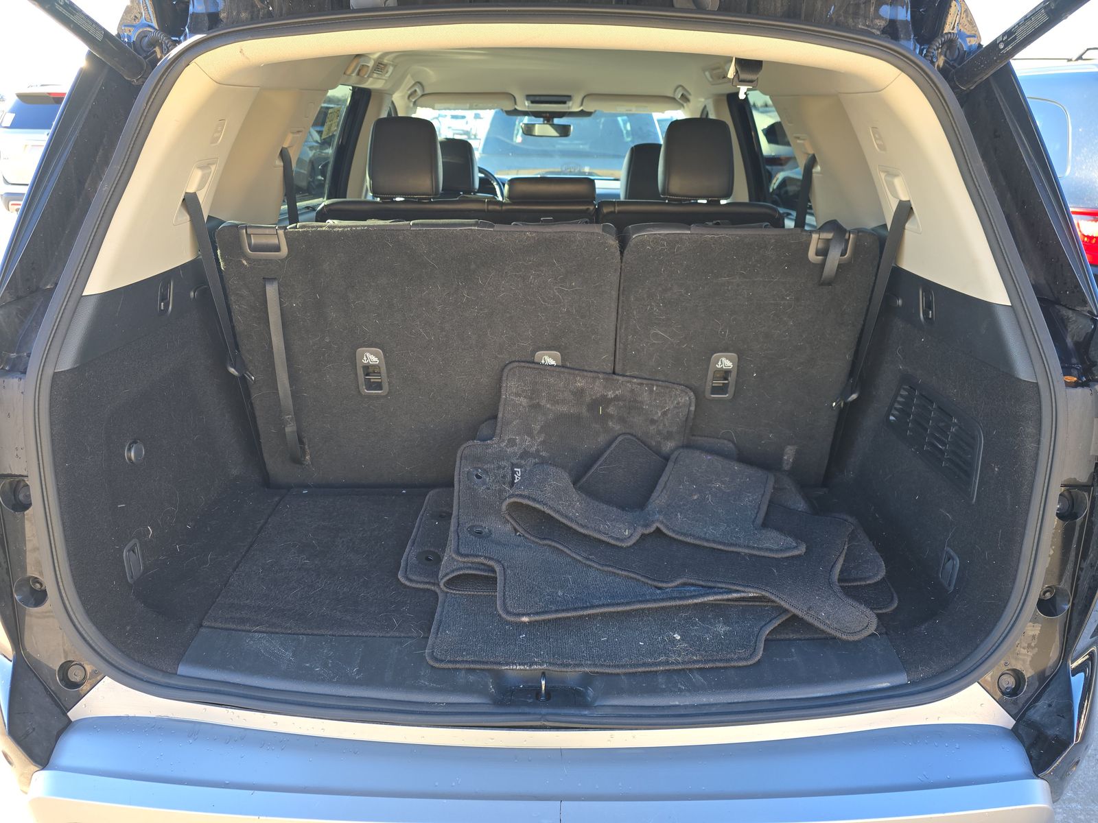 2023 Nissan Pathfinder SL AWD