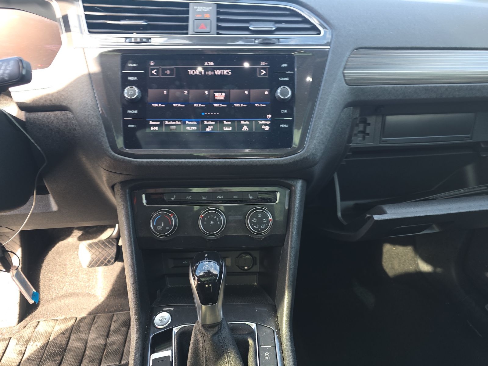 2024 Volkswagen Tiguan 2.0T Wolfsburg Edition FWD