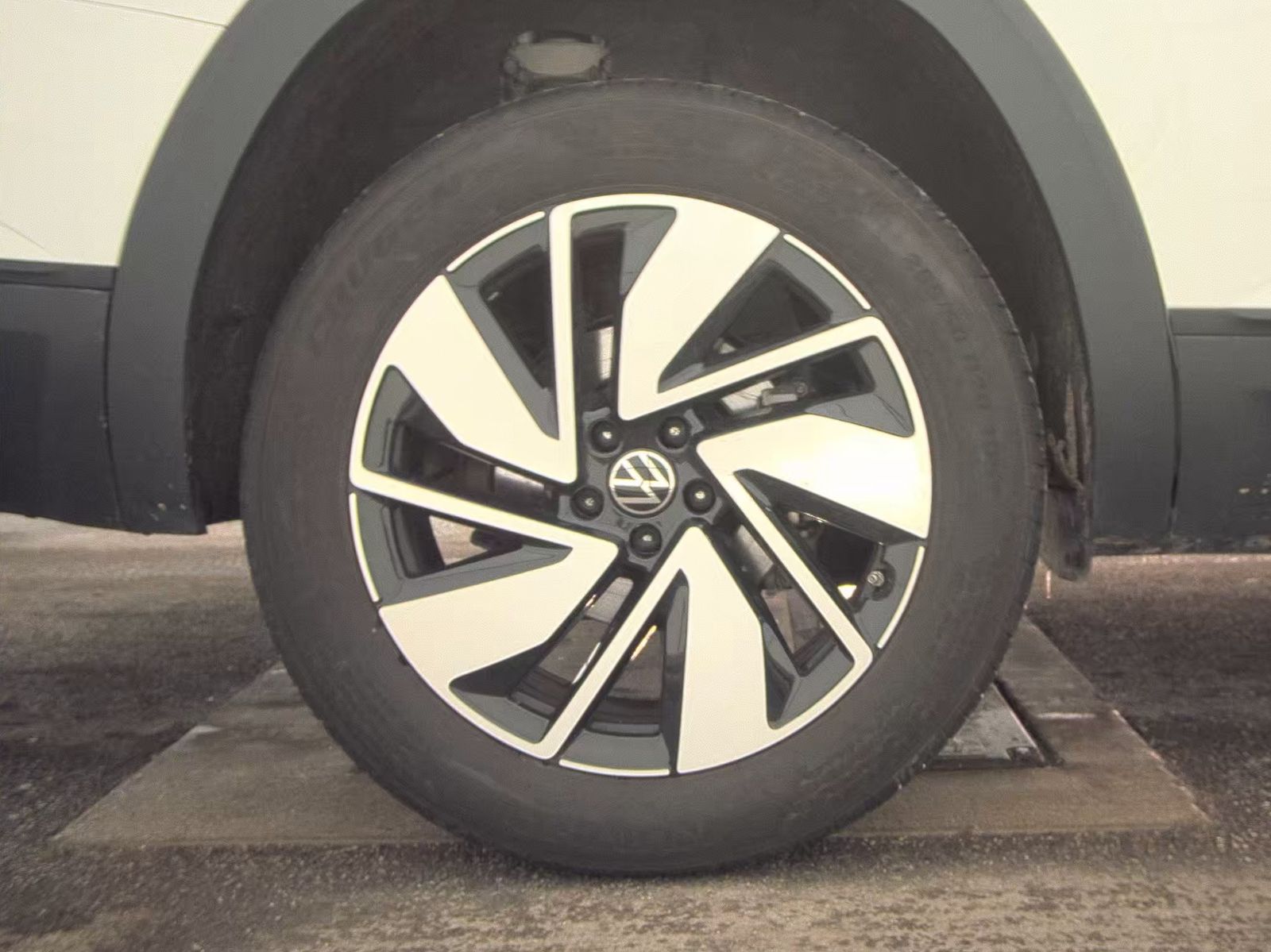 2025 Volkswagen Atlas 2.0T SE AWD