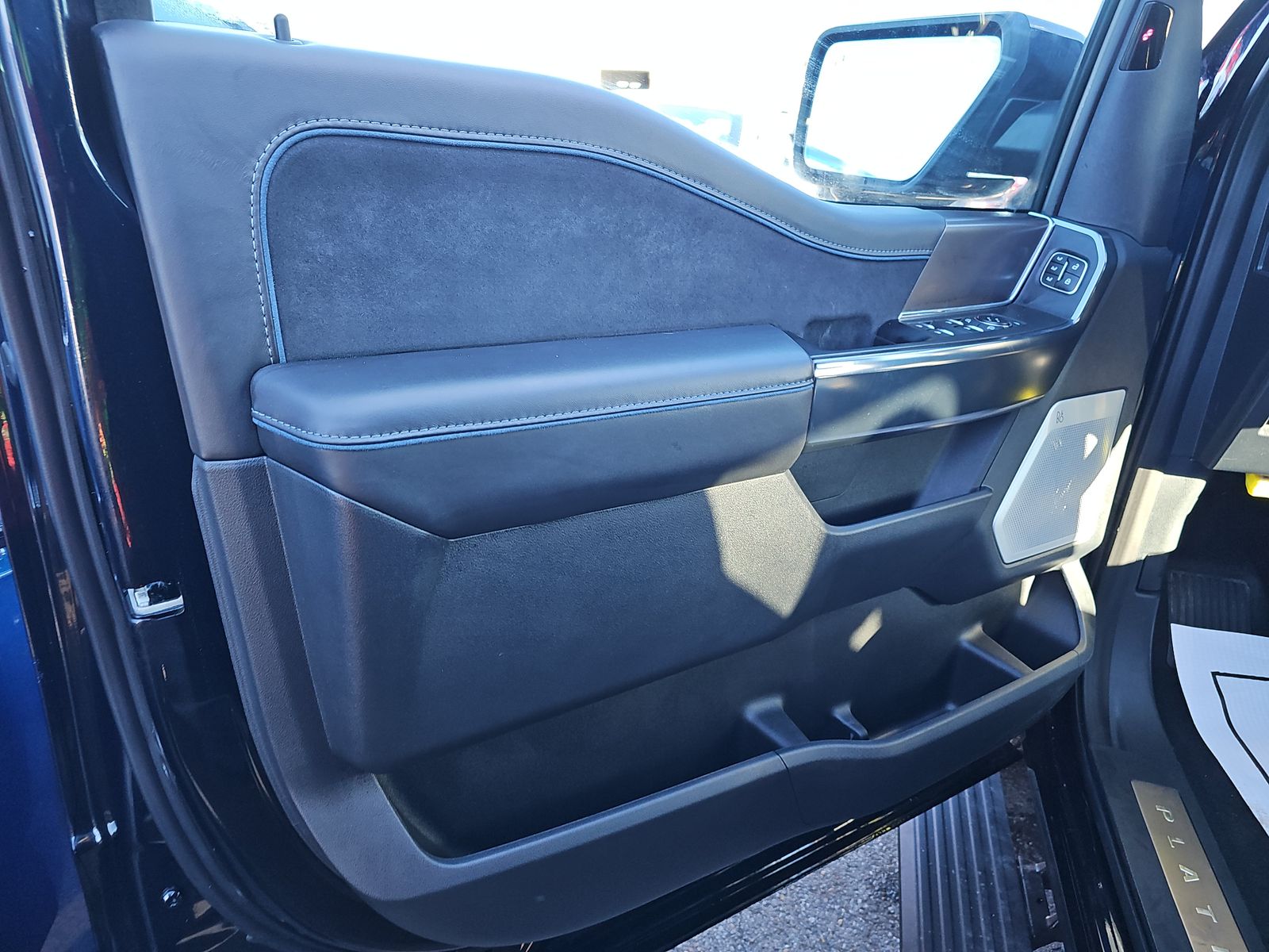 2025 Ford F-150 Hybrid Platinum AWD