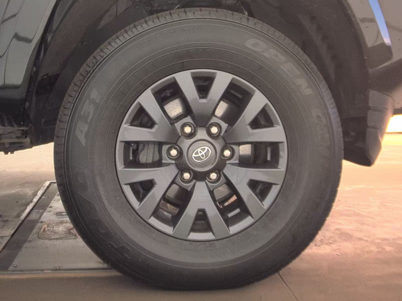 2023 Toyota Tacoma SR5 AWD