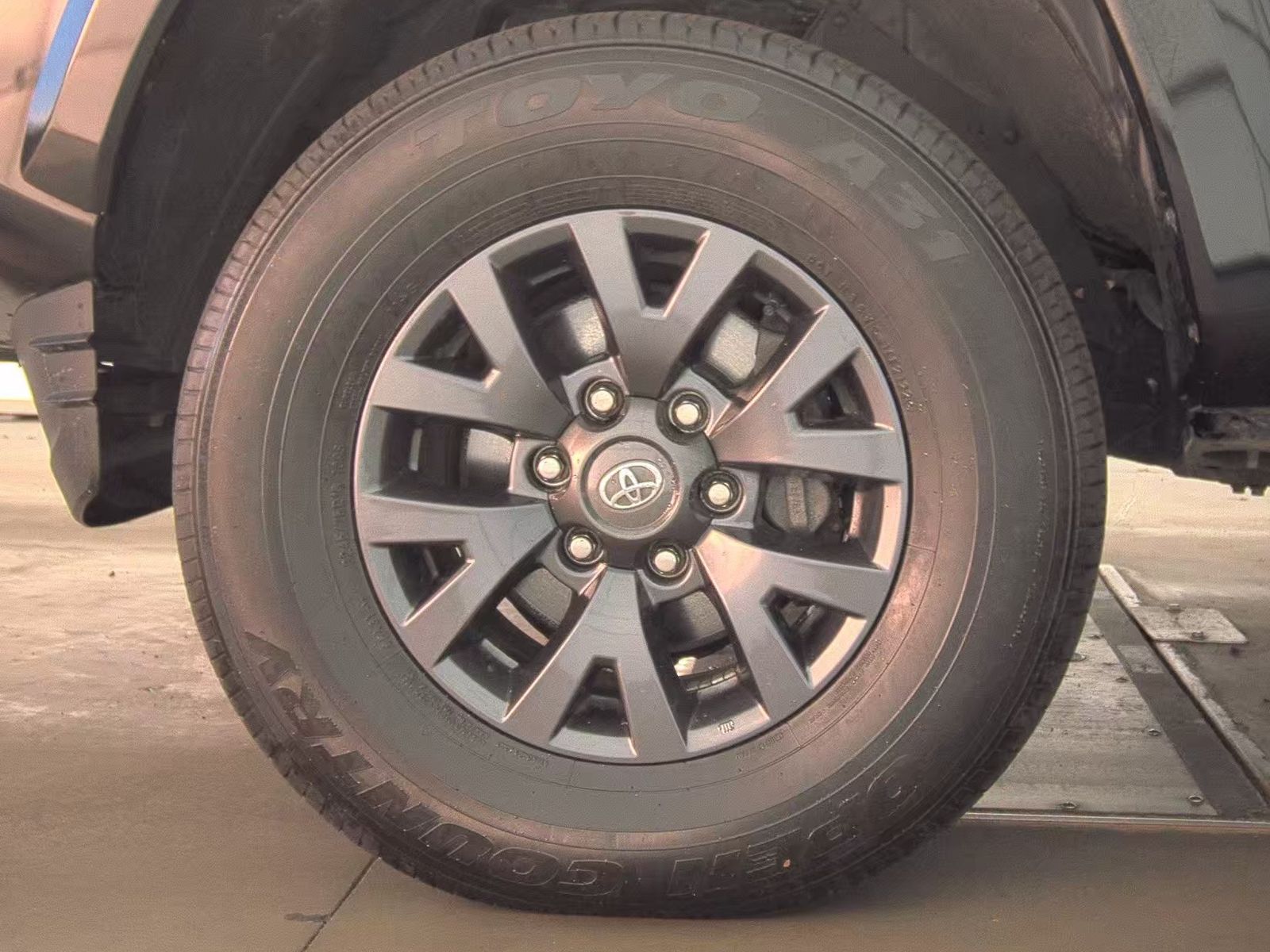 2023 Toyota Tacoma SR5 AWD