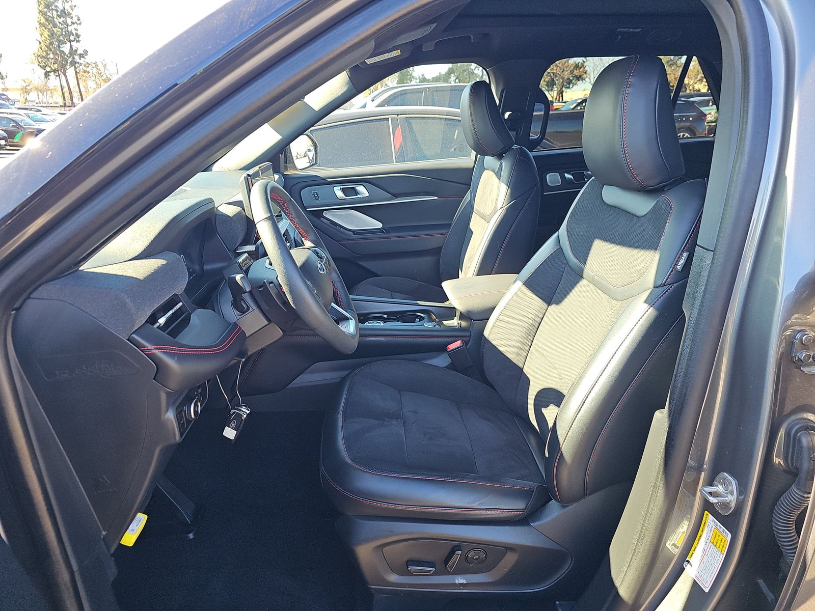 2025 Ford Explorer ST AWD