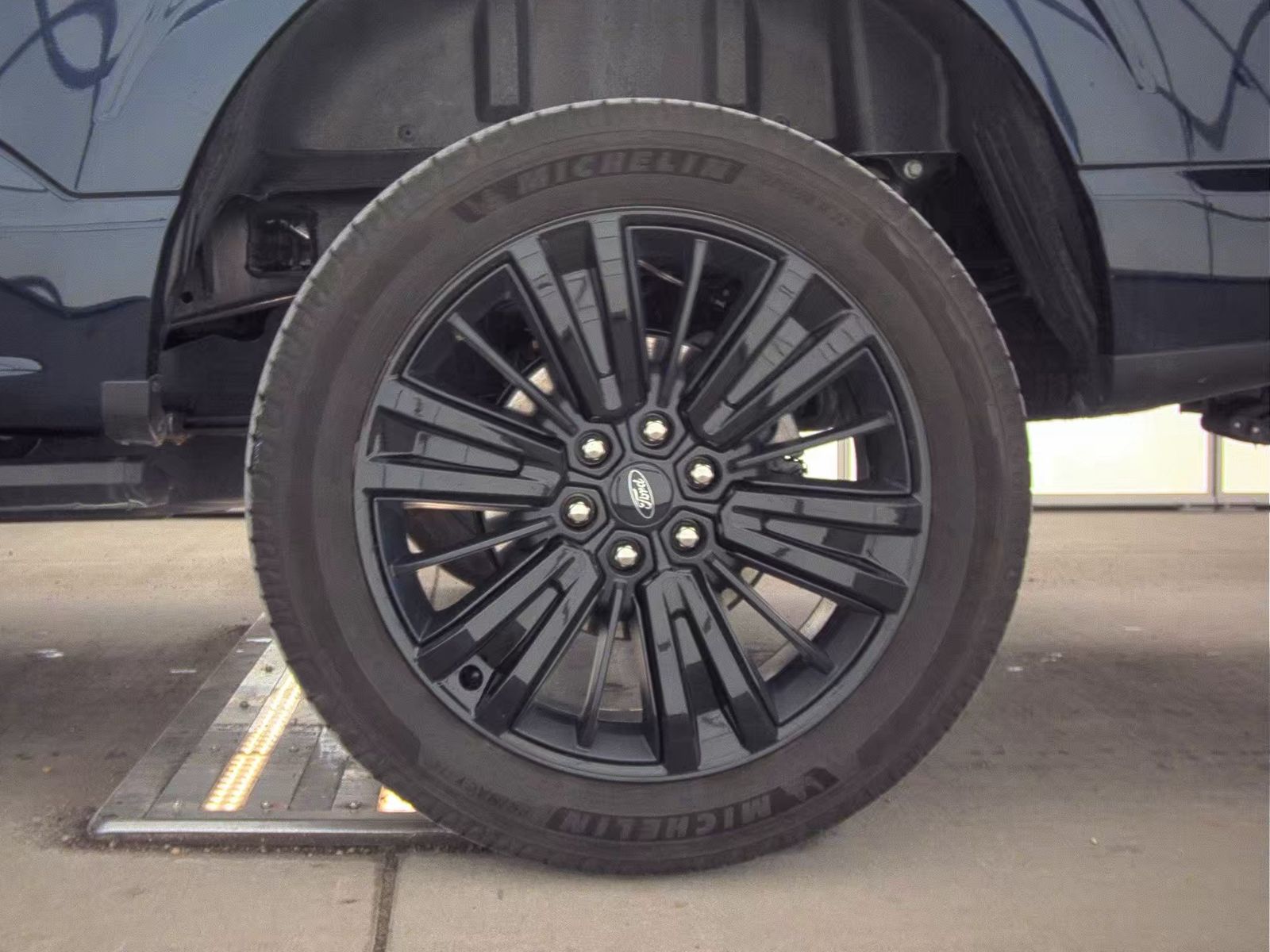 2025 Ford F-150 Hybrid Platinum AWD