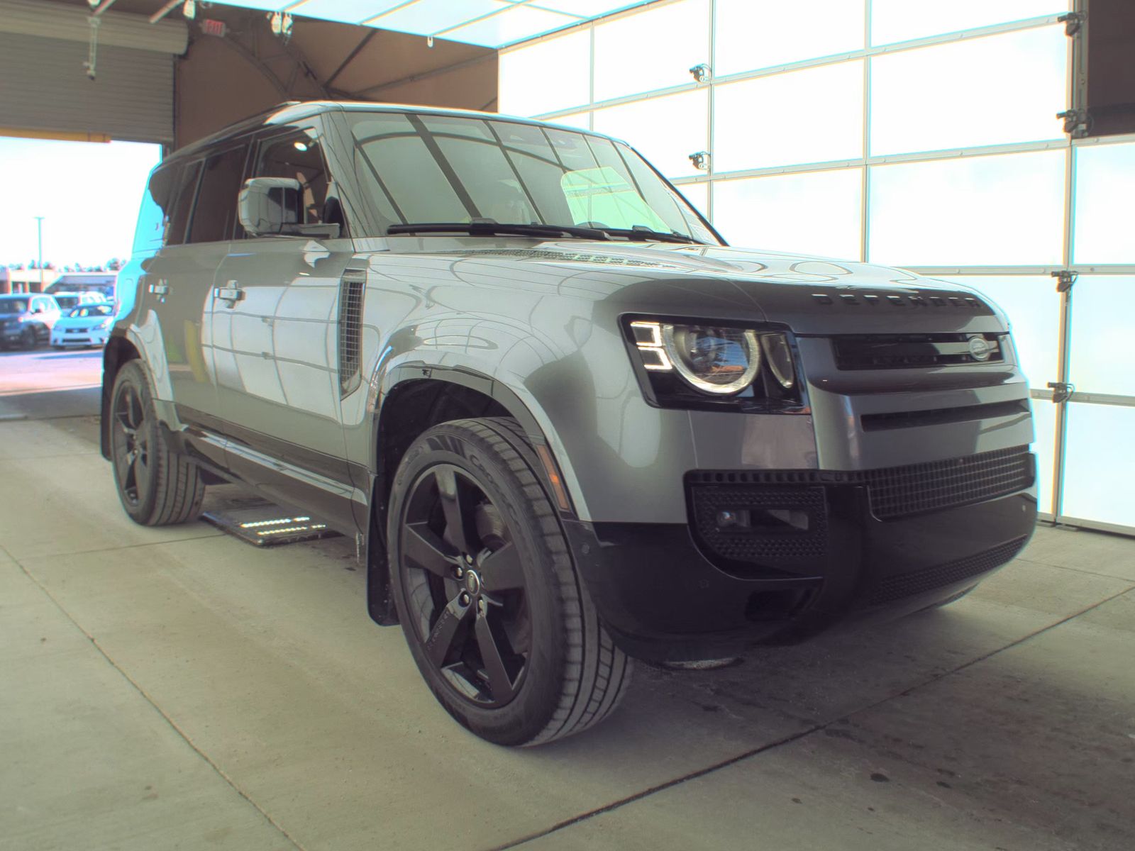 2024 Land Rover Defender 110 X-Dynamic SE AWD