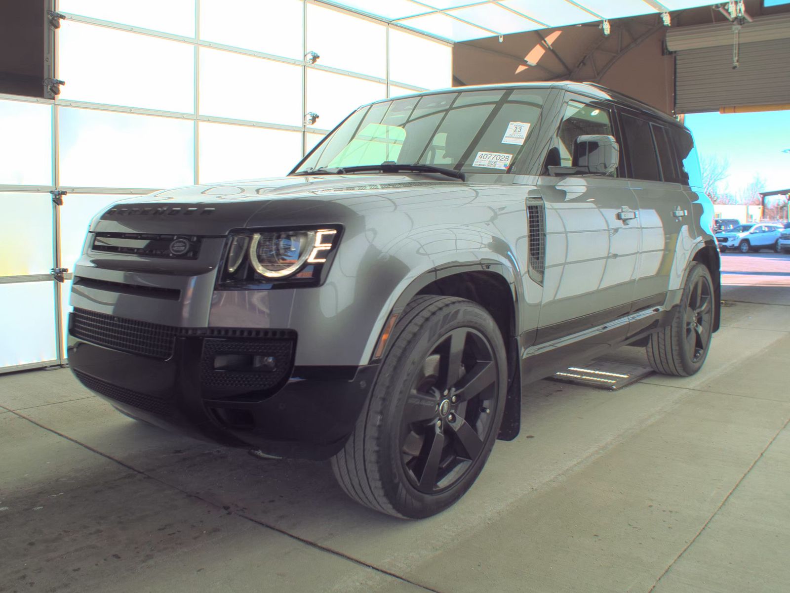 2024 Land Rover Defender 110 X-Dynamic SE AWD