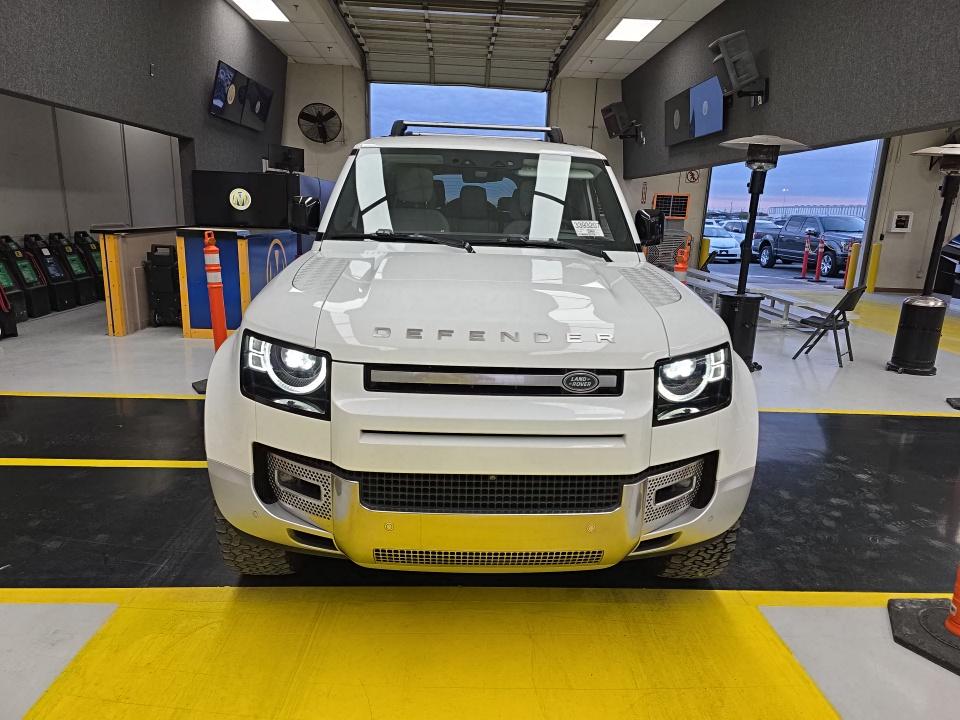 2023 Land Rover Defender 130 First Edition AWD