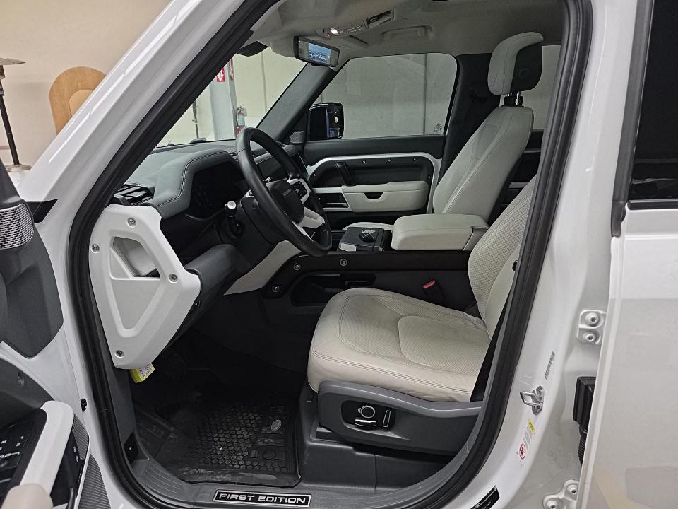 2023 Land Rover Defender 130 First Edition AWD