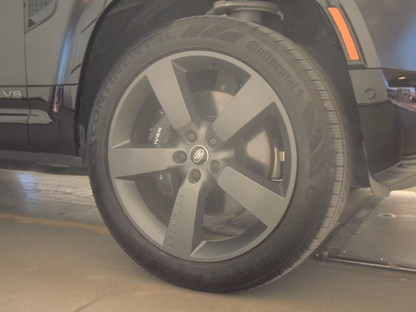 2023 Land Rover Defender 110 V8 Carpathian Edition AWD