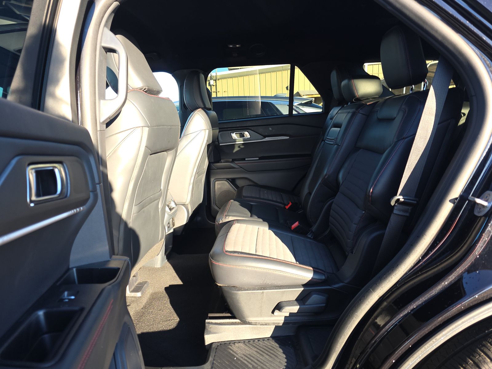 2025 Ford Explorer ST-Line AWD